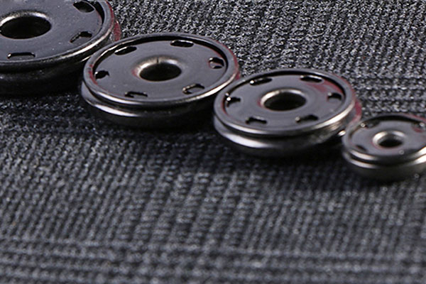 按扣要怎樣安裝呢？來看下